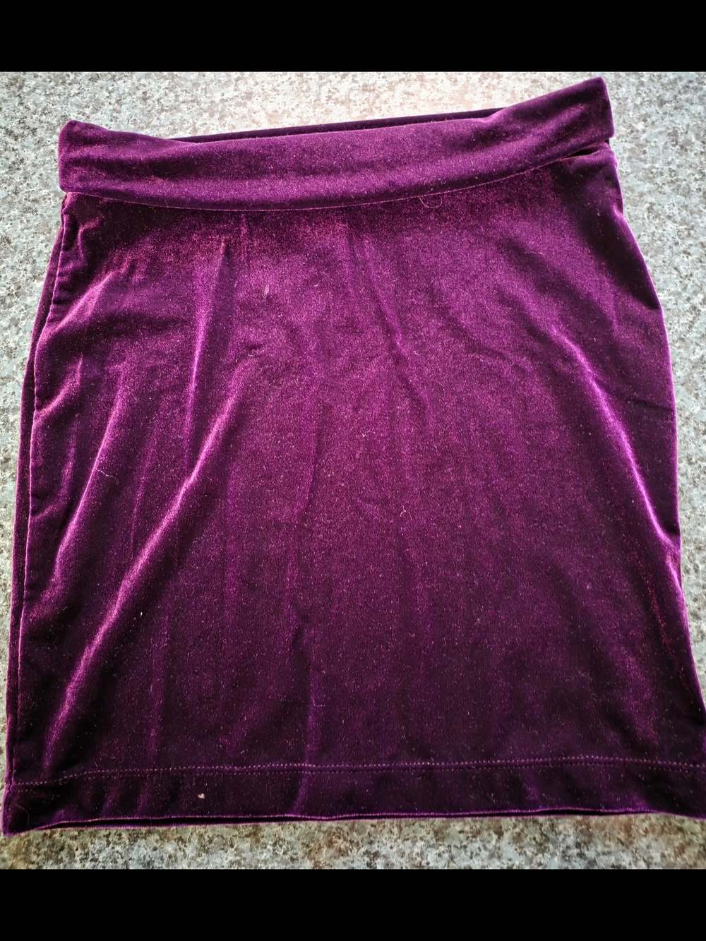 Nollie Velvet Pencil Skirt in Plum